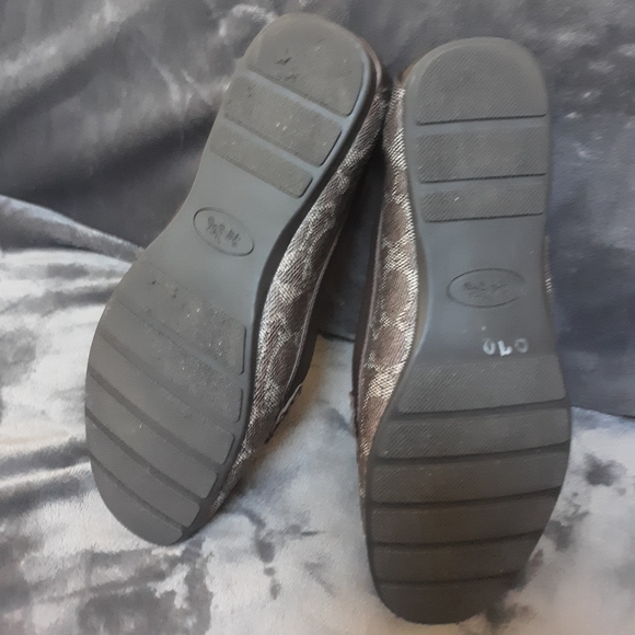 Authentic Coach Olive Loafers - Picture 7 of 7